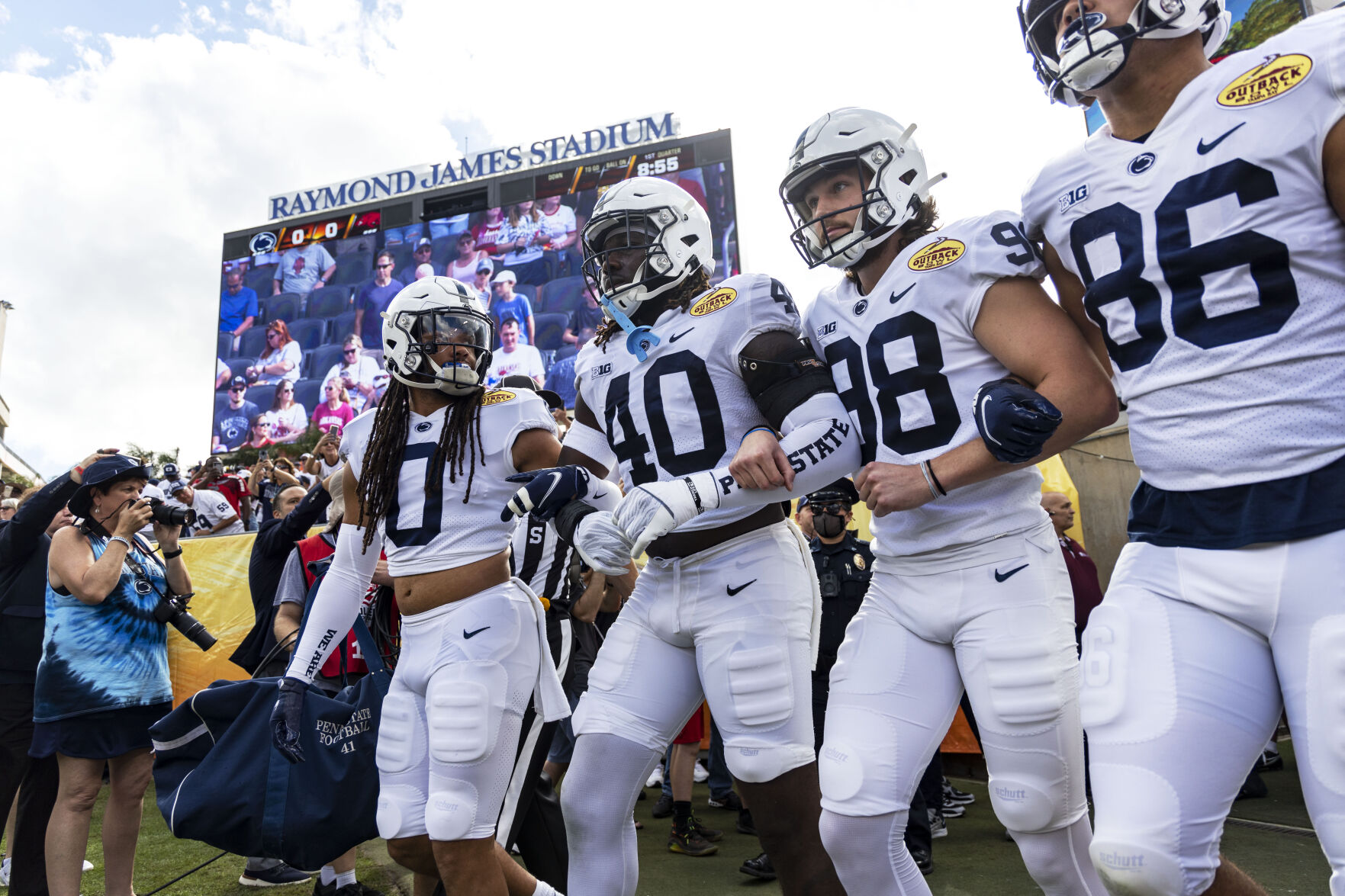 Outback Bowl 2022, team entrance